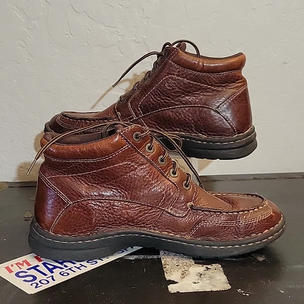 COLUMBIA Wayne 8 Lace up Leather Moc Toe Boot